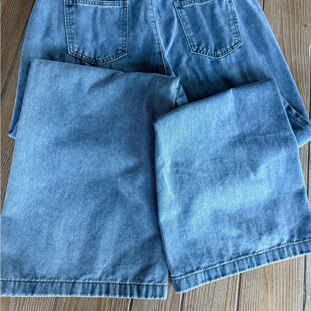 Amazon Light Blue Denim Vest and Pants Set - Picture 7 of 7